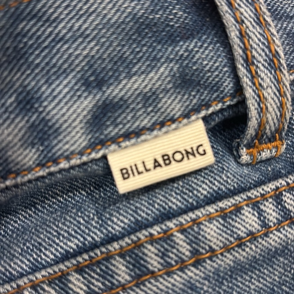 Brand๐๐๐ฅ๐ BILLABONG denim shorts - Picture 6 of 11